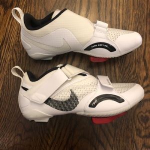 Nike cycling shoes, with clips